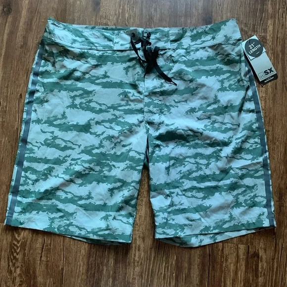 Michael Strahan Green Camo Board Shorts 21” size 38 New - Picture 1 of 8